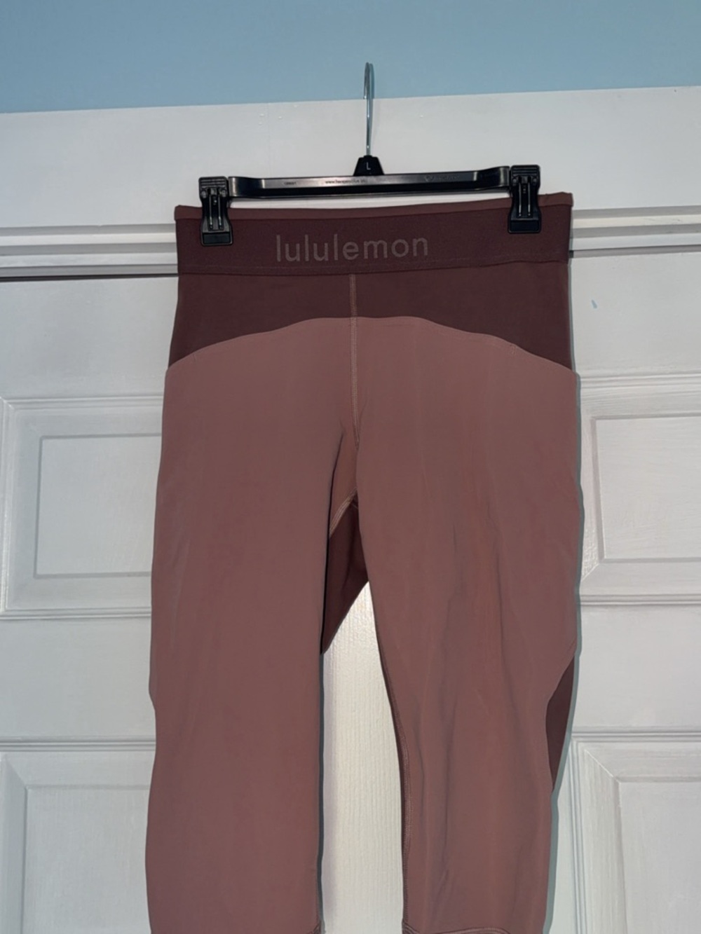 lululemon athletica Two-Tone Mauve Capris